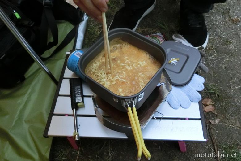 キャンプでラーメン