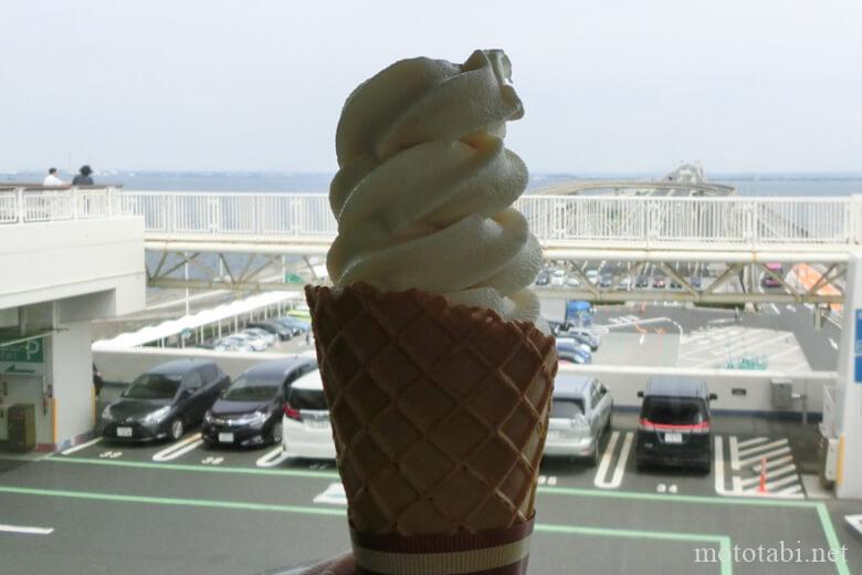 海ほたる「ぽるとがるCafe」のピーナッツソフトクリーム